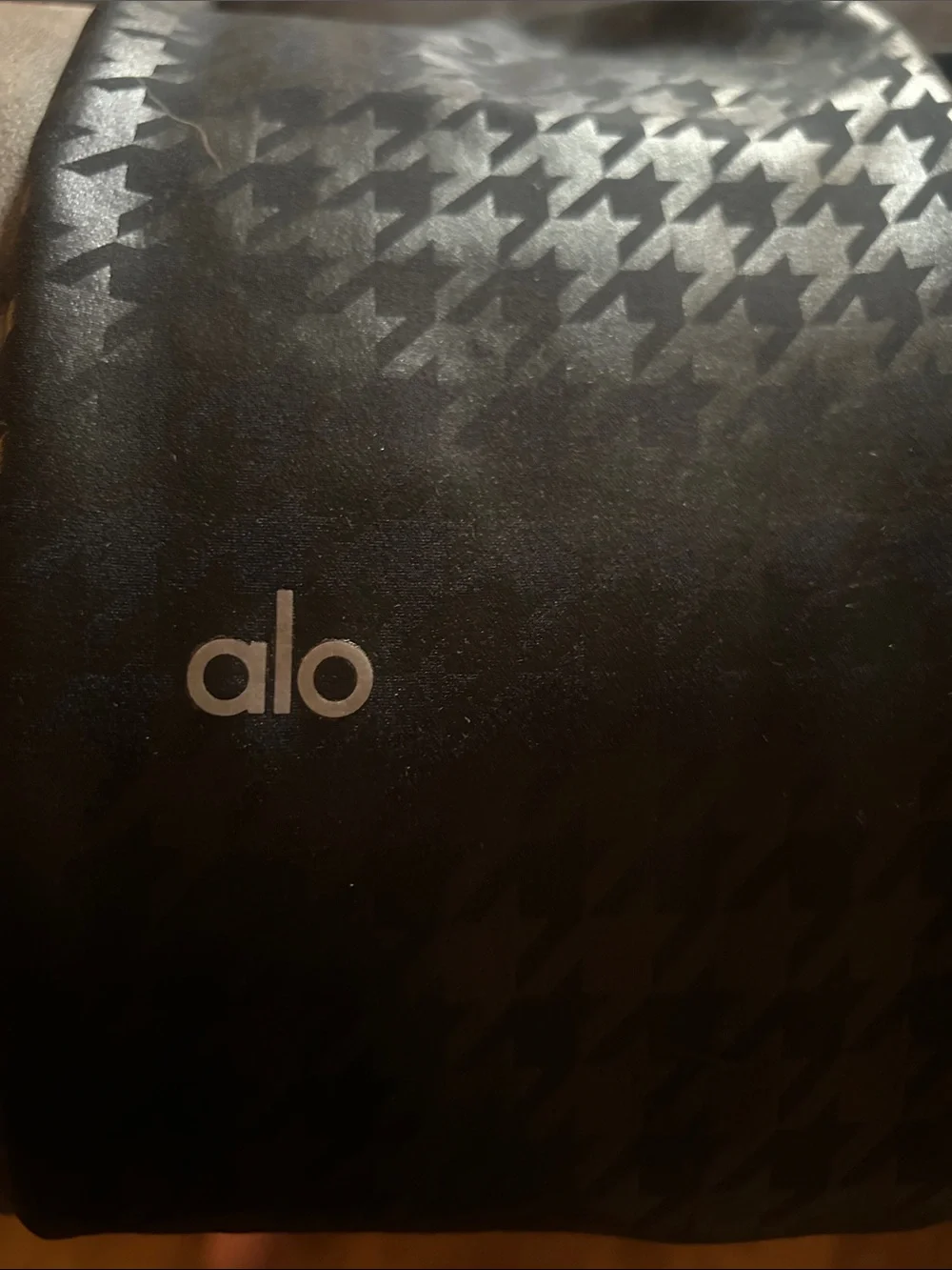 ALO Yoga sleek black